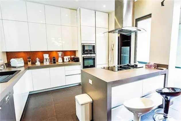 Luxury 4 Bedrooms Private Pool Villa, Garden View