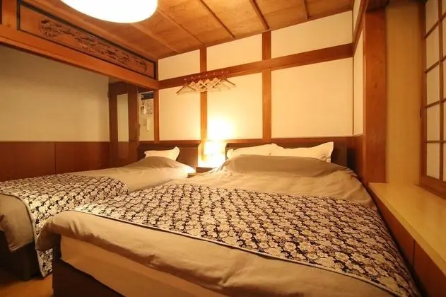 Ev (Private Vacation)