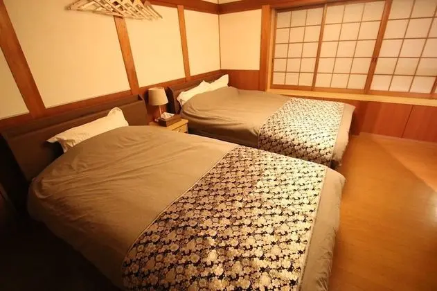 Ev (Private Vacation)