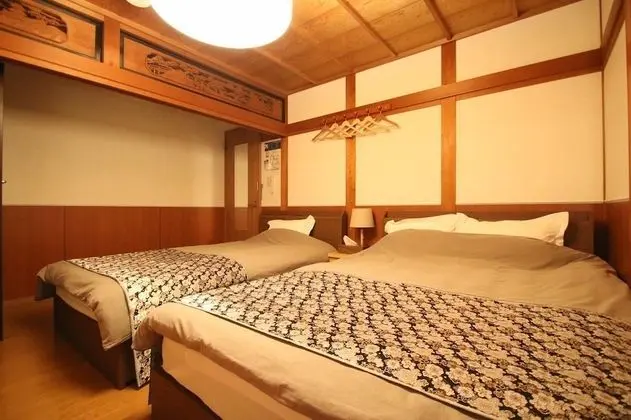 Ev (Private Vacation)