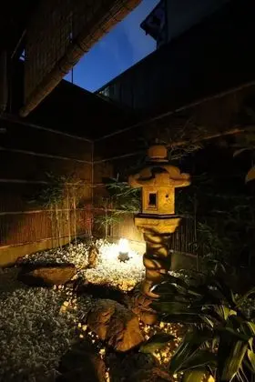 Ev (Private Vacation)