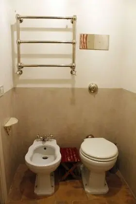 Comfort Oda, 1 Büyük (Queen) Boy Yatak, Sigara İçilmez, Avlu Manzaralı