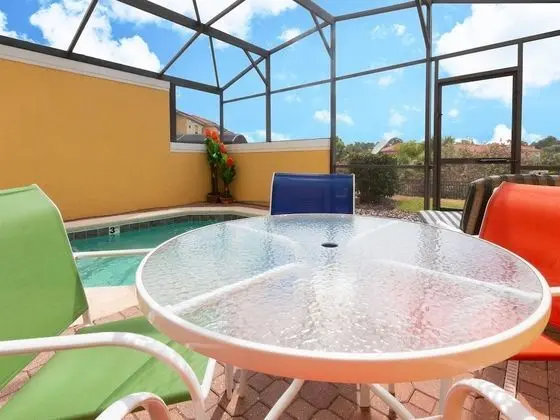 Ev (Private Screened Splash Pool Overlook)