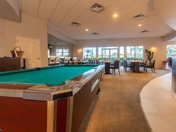 Ev (Private Screened Splash Pool Overlook)