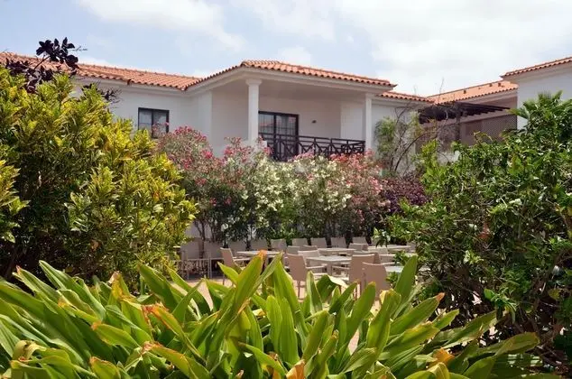 Basic Apart Daire, Bahçe Manzaralı