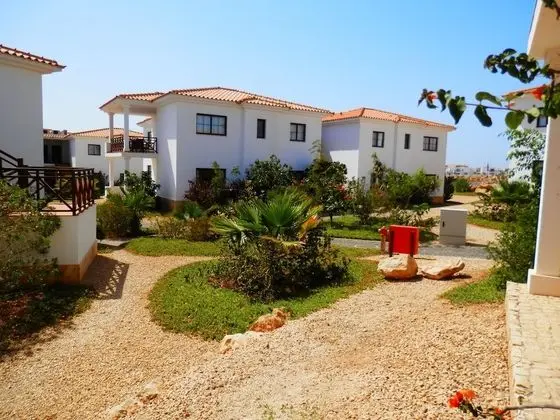 Basic Apart Daire, Bahçe Manzaralı