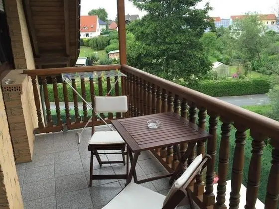Tek Büyük Yataklı Oda, Ortak Banyo (1)