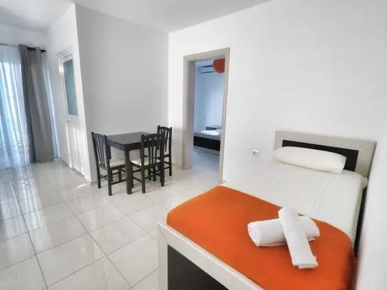 Üçlü With Balcony