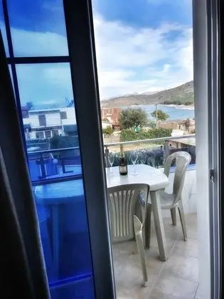 Üçlü With Balcony