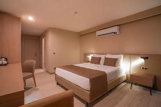 Standart Oda, Kara Manzaralı, Balkonlu