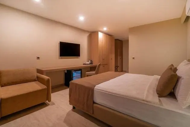 Standart Oda, Kara Manzaralı, Balkonlu