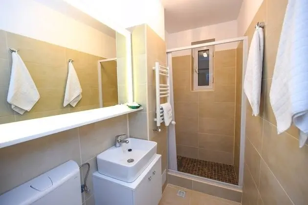 Apart Daire, 2 Yatak Odası, Sigara İçilebilir