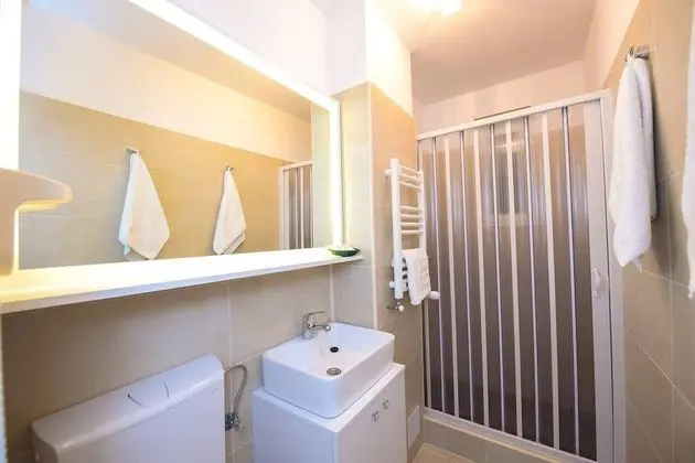Apart Daire, 2 Yatak Odası, Sigara İçilebilir