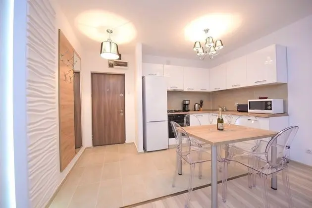 Apart Daire, 2 Yatak Odası, Sigara İçilebilir