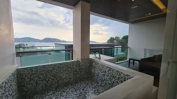 1 Bedroom Apartment with Sea View and Plunge Pool