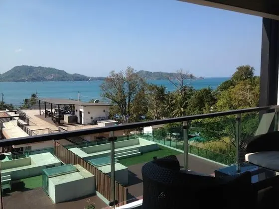 2 Bedroom Apartment with Sea View and Plunge Pool