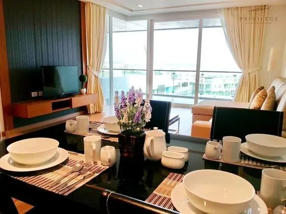 2 Bedroom Apartment with Sea View and Plunge Pool