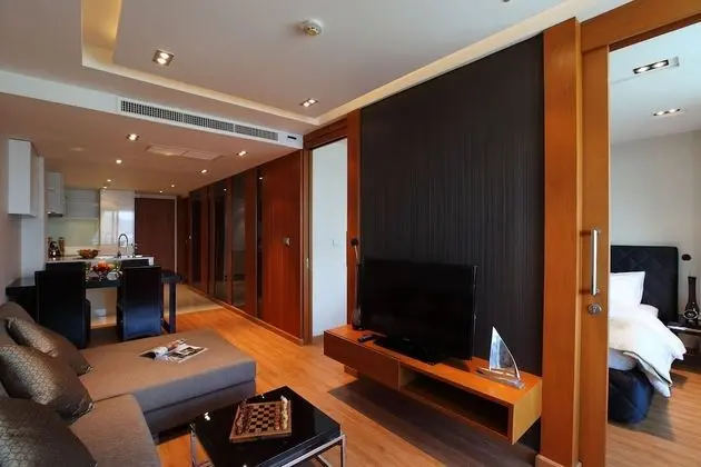2 Bedroom Apartment with Sea View and Plunge Pool