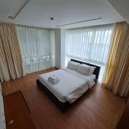 2 Bedroom Apartment with Sea View and Plunge Pool
