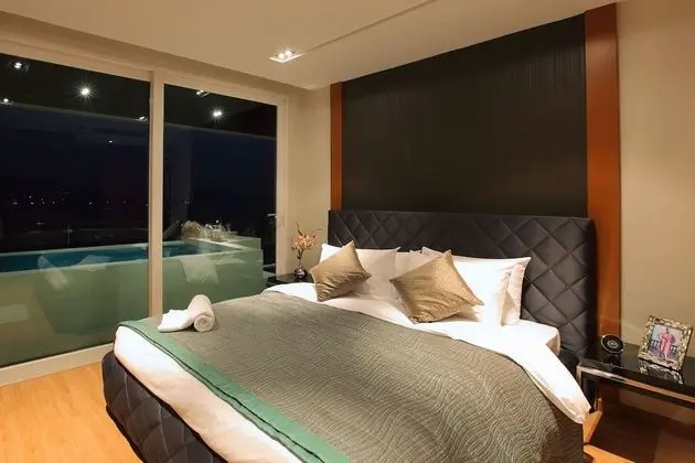 3 Bedroom Apartment with Sea View and Plunge Pool