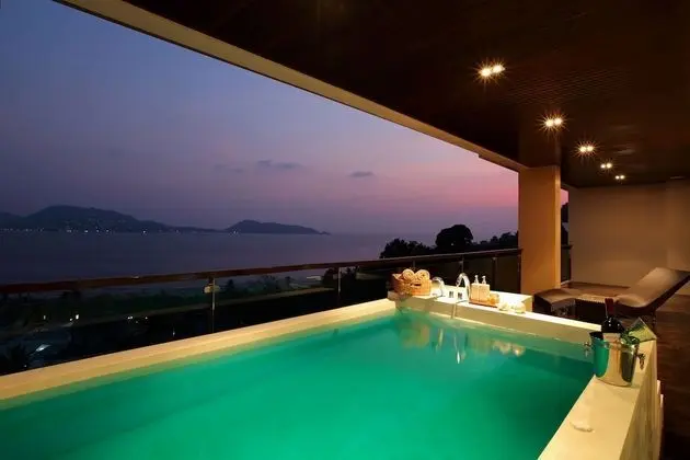 3 Bedroom Apartment with Sea View and Plunge Pool