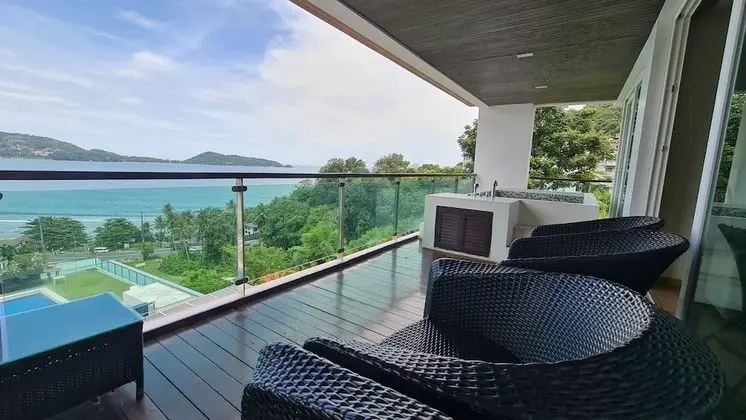 3 Bedroom Apartment with Sea View and Plunge Pool