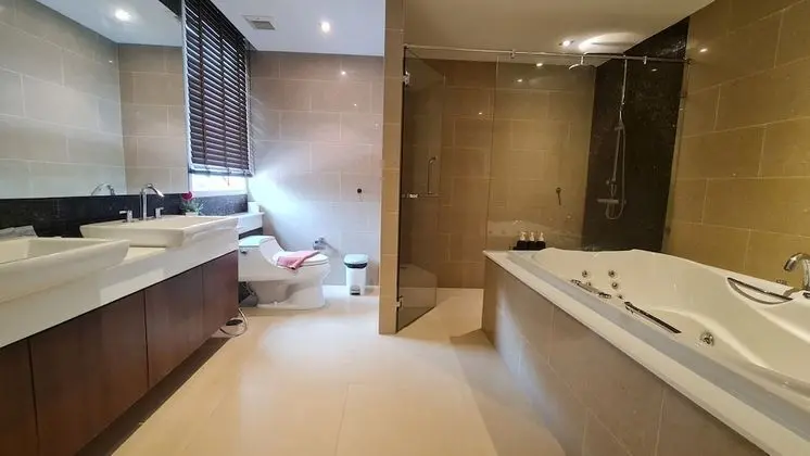 3 Bedroom Apartment with Sea View and Plunge Pool