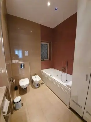 Deluxe Tek Büyük Yataklı Oda (Spa Bath)