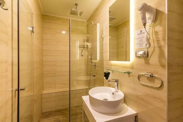 Special Offer - Double or Twin Room with Round Airport Transfer