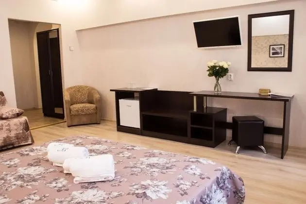 Luxury Oda