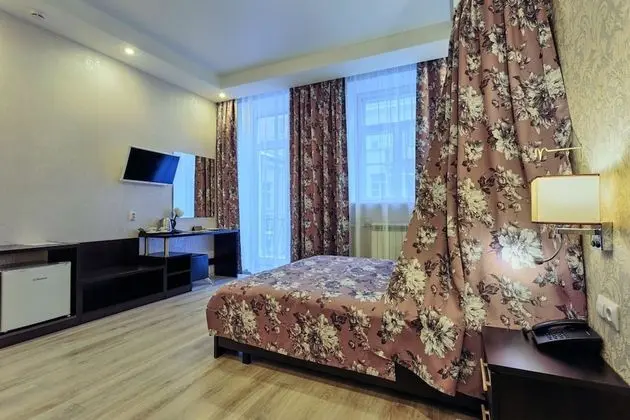 Luxury Oda