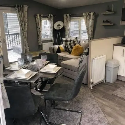 Karavan, Özel Banyo, Göl Manzaralı
