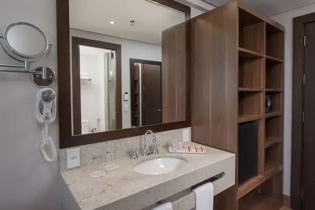 Superior Tek Büyük Yataklı Oda (LM)