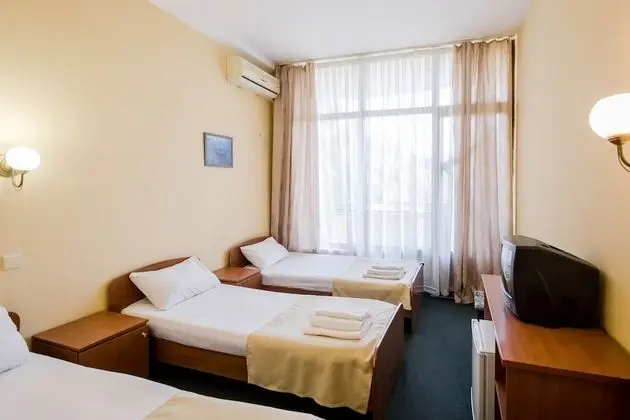 Economy Üç Kişilik Oda