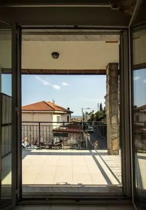 Deluxe Tek Büyük Yataklı Oda, 1 Yatak Odası, Balkon, Kısmi Deniz Manzaralı