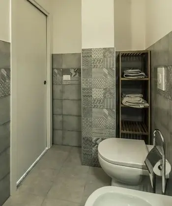 Deluxe Tek Büyük Yataklı Oda, 1 Yatak Odası, Balkon, Kısmi Deniz Manzaralı