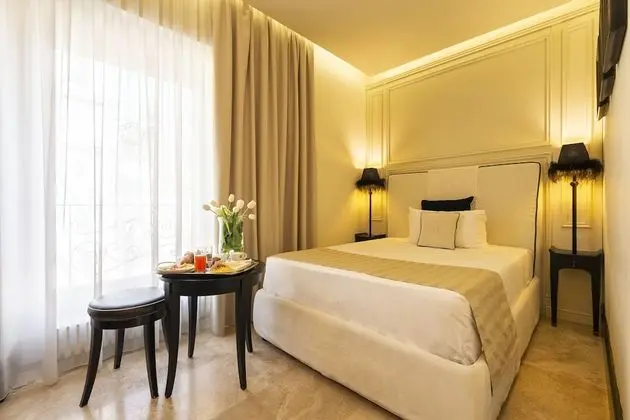 Basic Tek Büyük Yataklı Oda