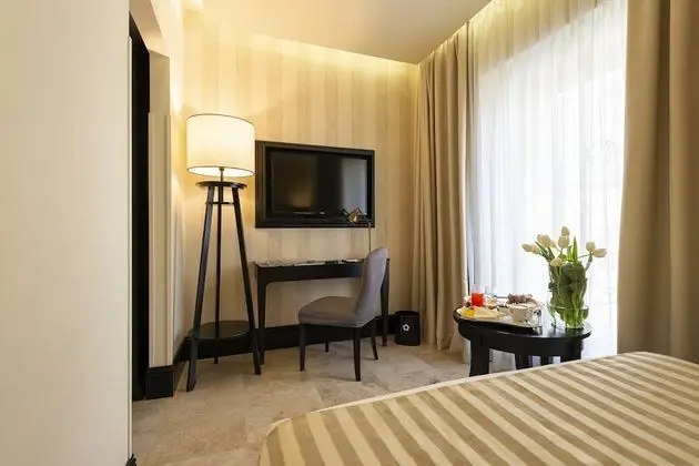 Basic Tek Büyük Yataklı Oda