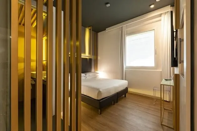 Classic Tek Büyük veya İki Ayrı Yataklı Oda