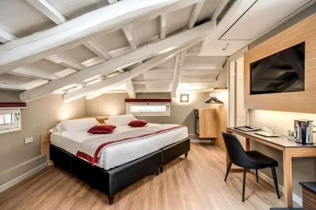 Exclusive Stüdyo Süit