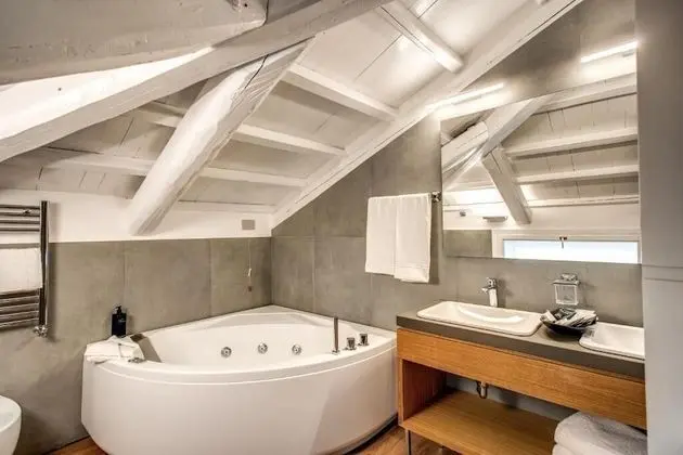 Exclusive Stüdyo Süit