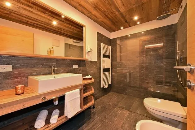 Tek Büyük Yataklı Oda, Balkon