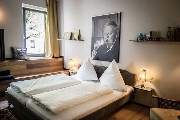 Tek Büyük Yataklı Oda (Kanzleramt)