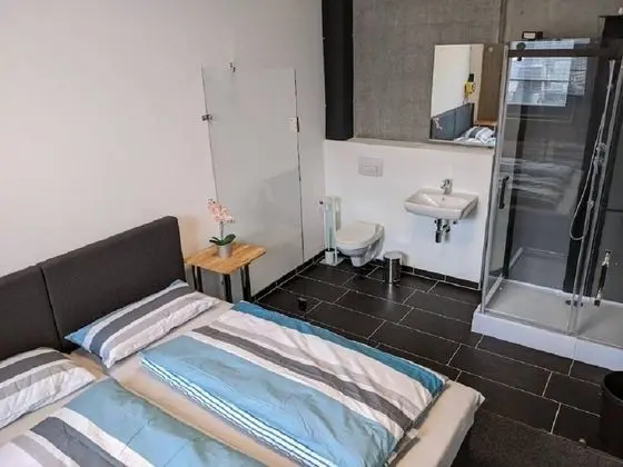 Business Tek Büyük Yataklı Oda