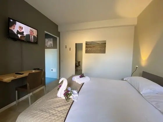 Standard Tek Büyük Yataklı Oda