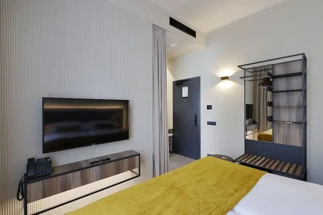 Comfort Tek Büyük veya İki Ayrı Yataklı Oda