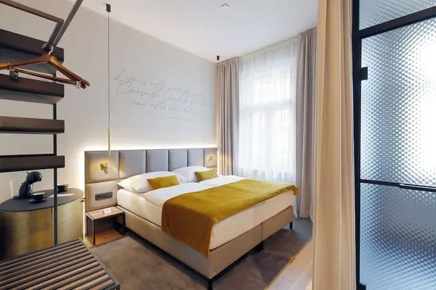 Comfort Tek Büyük veya İki Ayrı Yataklı Oda