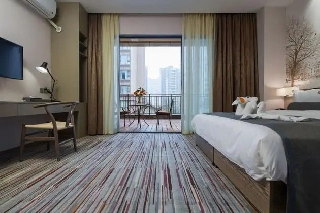 Deluxe Tek Büyük Yataklı Oda