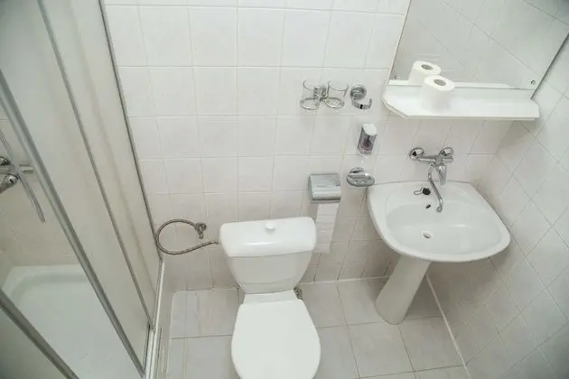 Basic Tek Büyük veya İki Ayrı Yataklı Oda (with extra bed)