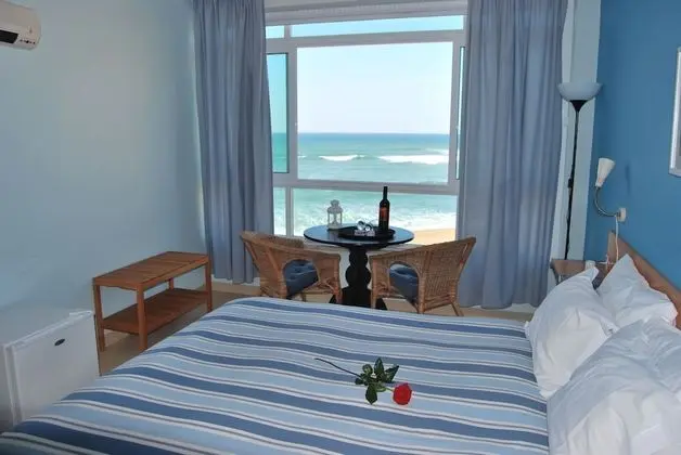 Superior Tek Büyük Yataklı Oda, Deniz Manzaralı, Denize Sıfır